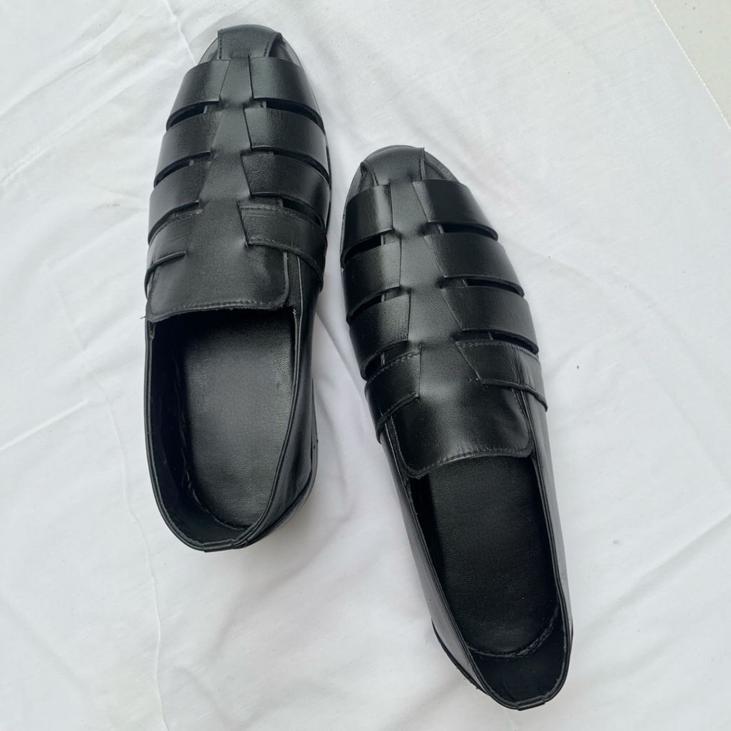 Men's handmade leather fisherman sandals by TAILOR LEATHER, featuring durable straps and classic design for casual wear.