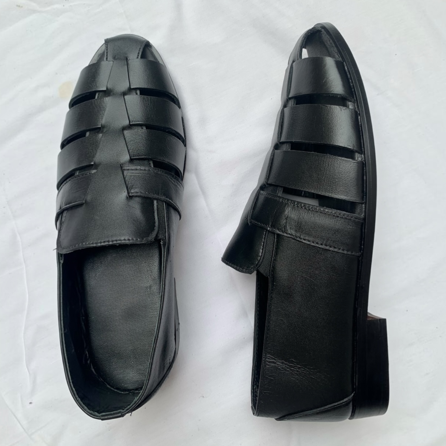 Men’s handmade leather fisherman sandals by TAILOR LEATHER, featuring durable leather straps and comfortable sole for casual wear.